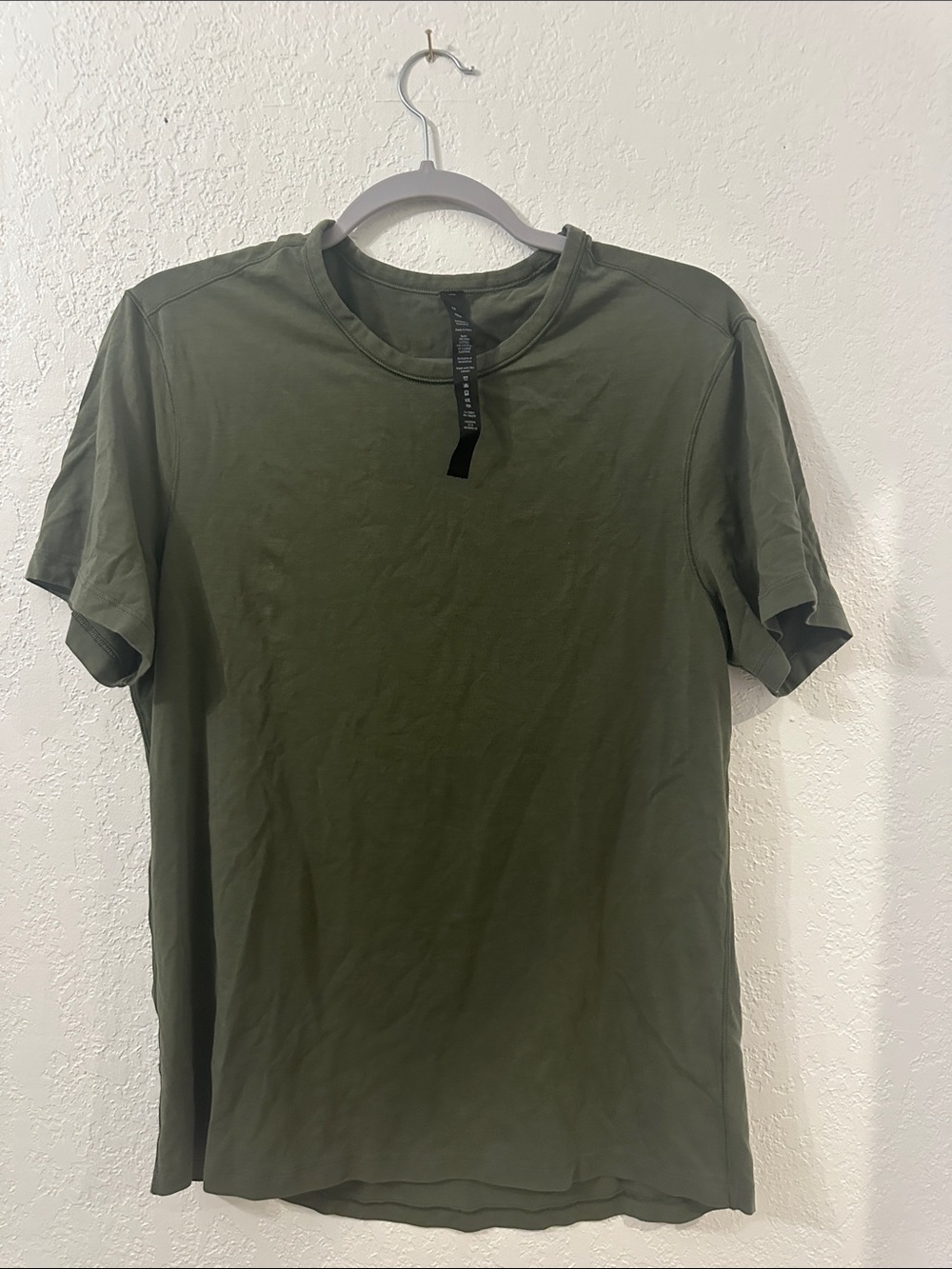 lululemon Men’s M Olive Green Short Sleeve Crew Athletic Cotton Tee